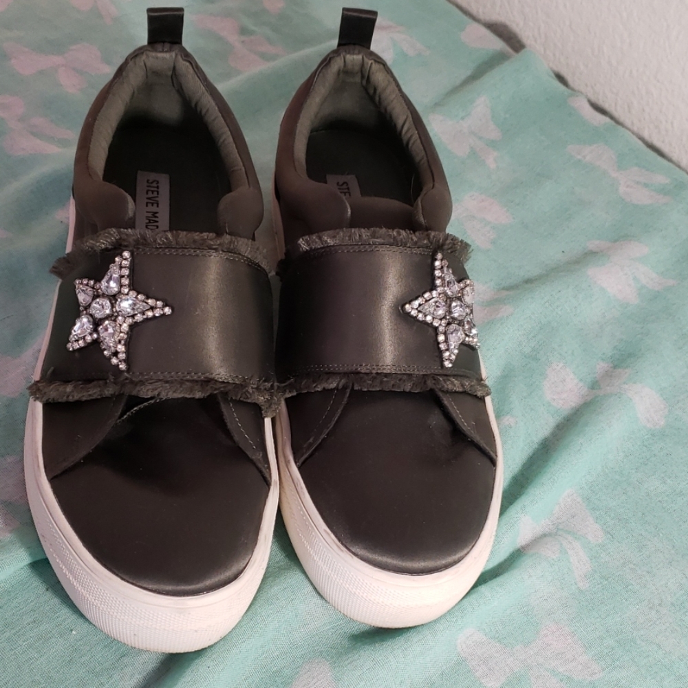 Steve Madden Army green platform sneakers